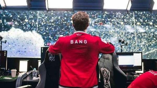 DRX 举起了 VCT 2025： Pacific Kickoff 奖杯